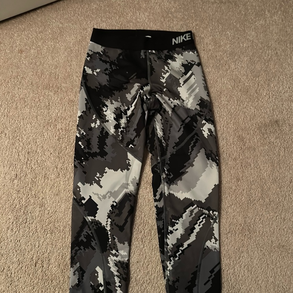 Nike pro small